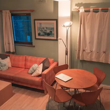 Windsor Place Apartment *