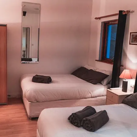 Windsor Place Apartment